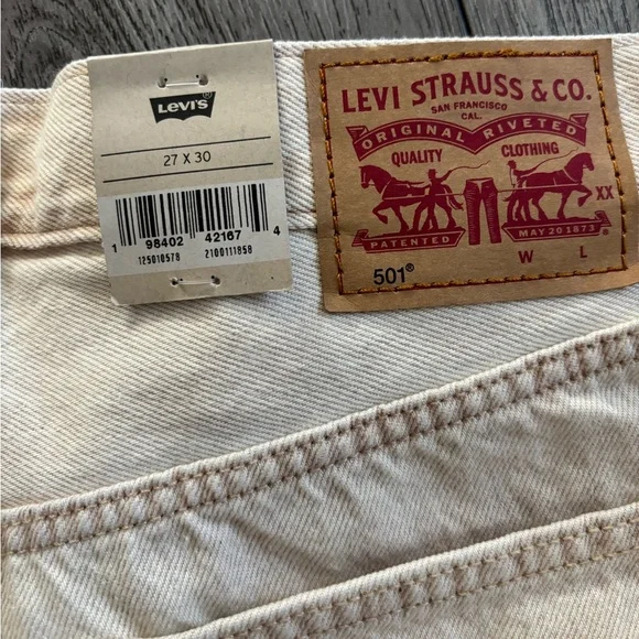 Levi's Cream Straight Leg Jeans - Picture 3 of 6
